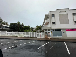 Uvongo Square 2